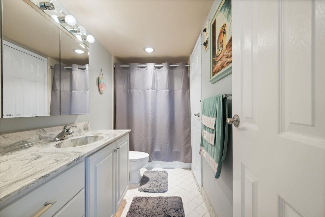 For Sale: $319,900 (2 beds, 2 baths, 1143 Square Feet)