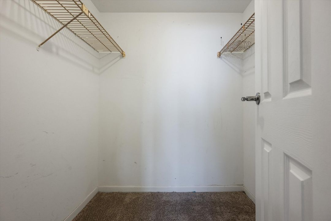 For Sale: $319,900 (2 beds, 2 baths, 1143 Square Feet)