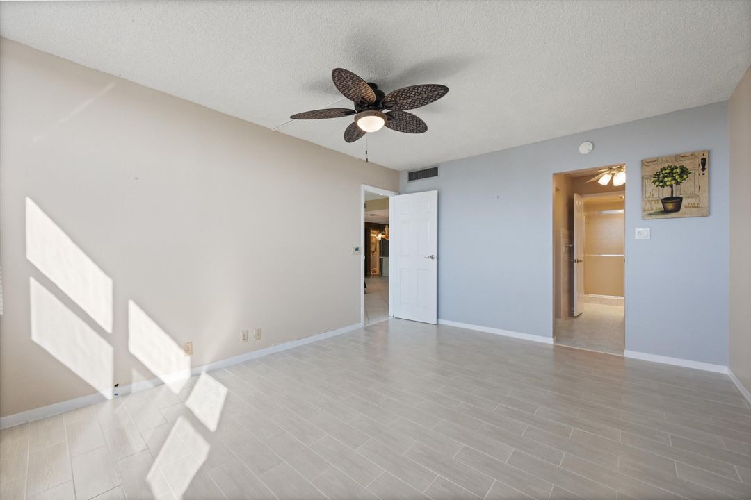 For Sale: $319,900 (2 beds, 2 baths, 1143 Square Feet)