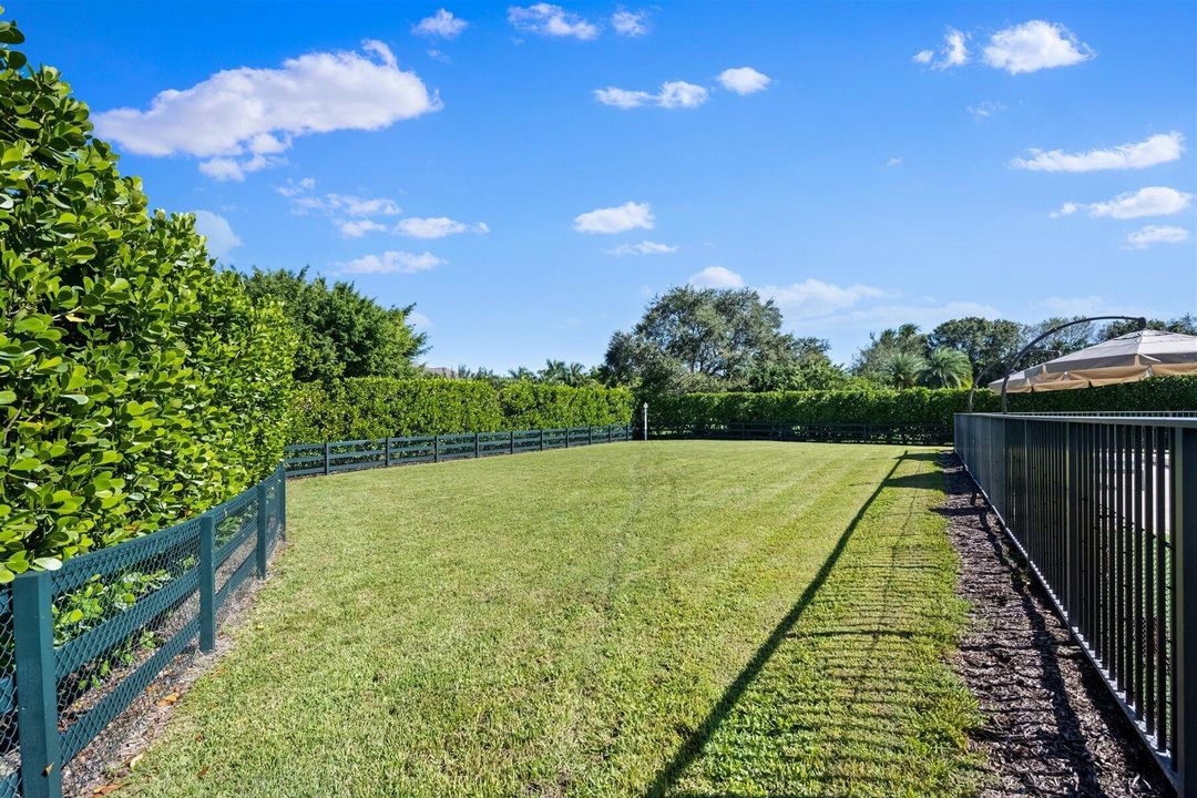 For Sale: $3,749,500 (3 beds, 3 baths, 2704 Square Feet)