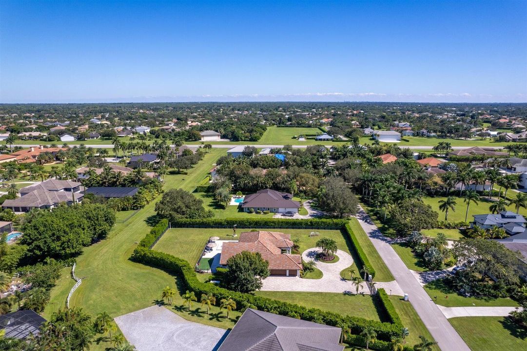 For Sale: $3,749,500 (3 beds, 3 baths, 2704 Square Feet)