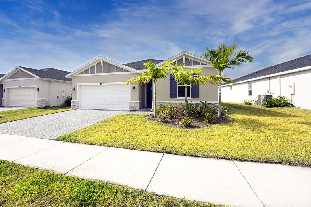 For Sale: $435,000 (3 beds, 2 baths, 1654 Square Feet)