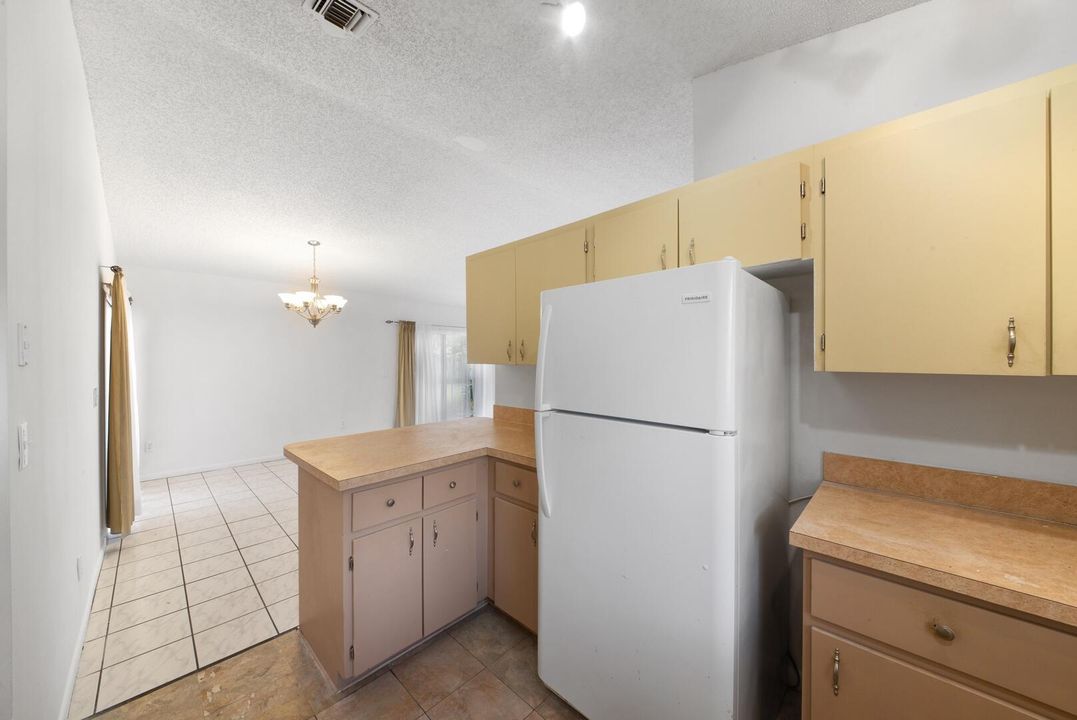 For Sale: $399,000 (3 beds, 2 baths, 1232 Square Feet)