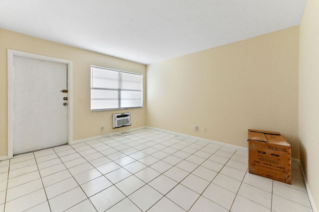 For Rent: $1,500 (1 beds, 1 baths, 494 Square Feet)