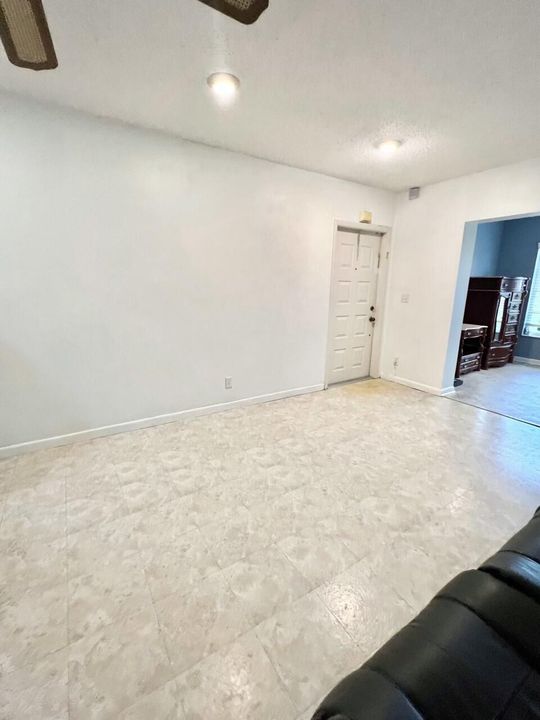 En Venta: $149,000 (1 camas, 2 baños, 1092 Pies cuadrados)