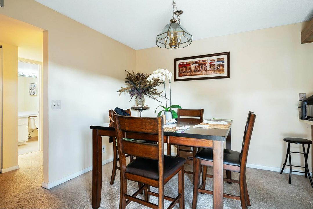 For Sale: $349,000 (2 beds, 2 baths, 1468 Square Feet)