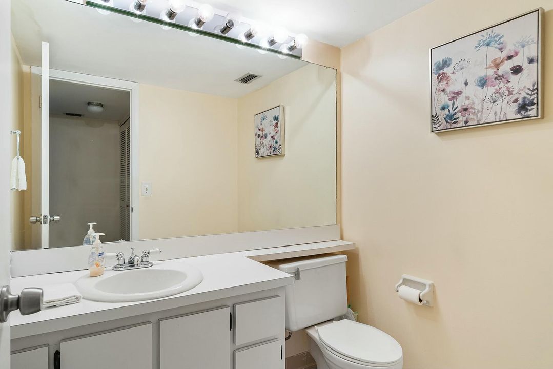 For Sale: $349,000 (2 beds, 2 baths, 1468 Square Feet)