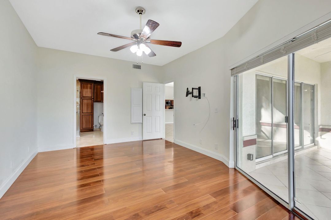 For Sale: $379,900 (2 beds, 2 baths, 1250 Square Feet)