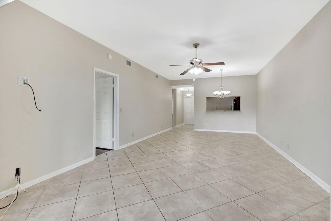 For Sale: $379,900 (2 beds, 2 baths, 1250 Square Feet)