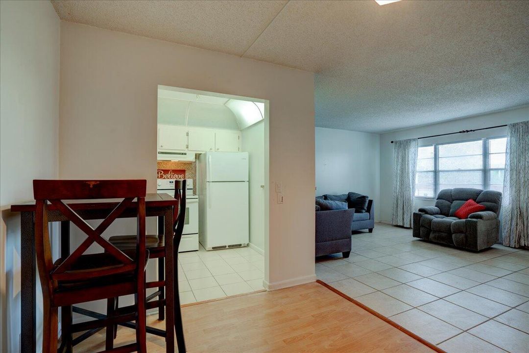 For Sale: $86,000 (1 beds, 1 baths, 715 Square Feet)