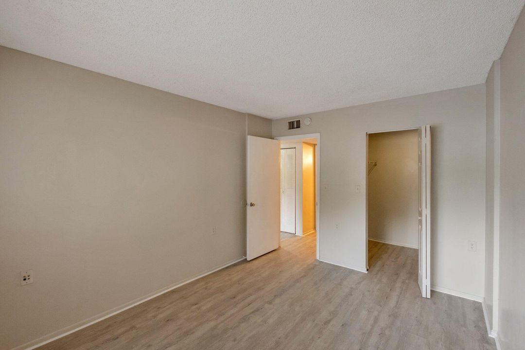 For Rent: $1,700 (2 beds, 1 baths, 708 Square Feet)