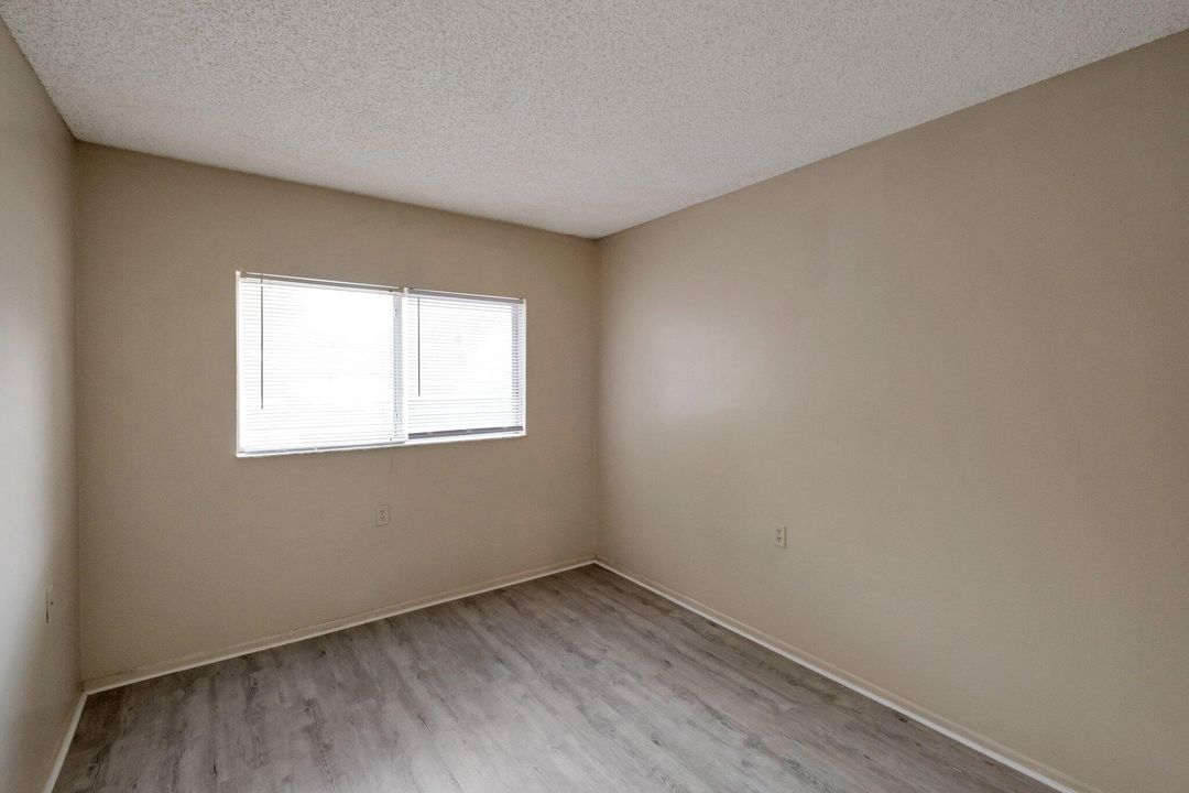 For Rent: $1,700 (2 beds, 1 baths, 708 Square Feet)