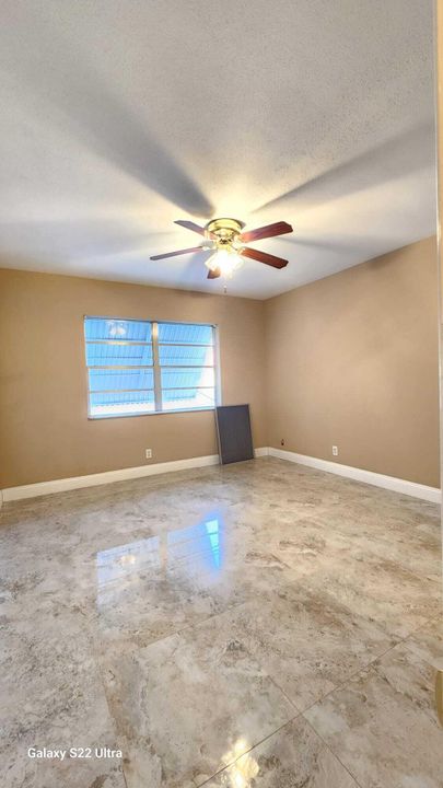 For Sale: $159,000 (2 beds, 1 baths, 826 Square Feet)