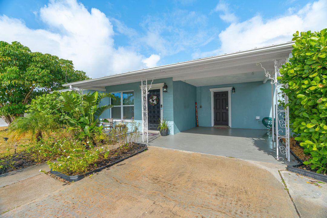 For Sale: $469,000 (3 beds, 2 baths, 1418 Square Feet)