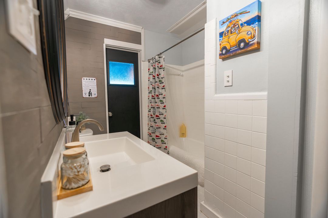 For Sale: $469,000 (3 beds, 2 baths, 1418 Square Feet)