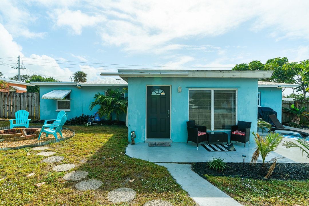 For Sale: $469,000 (3 beds, 2 baths, 1418 Square Feet)