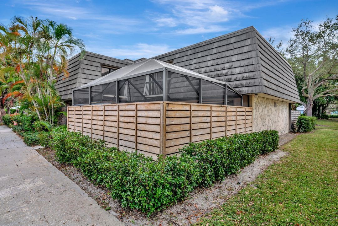 For Sale: $379,900 (3 beds, 2 baths, 1488 Square Feet)