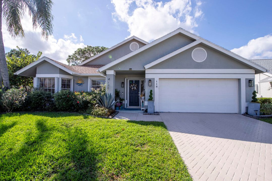 For Sale: $725,000 (3 beds, 2 baths, 1580 Square Feet)