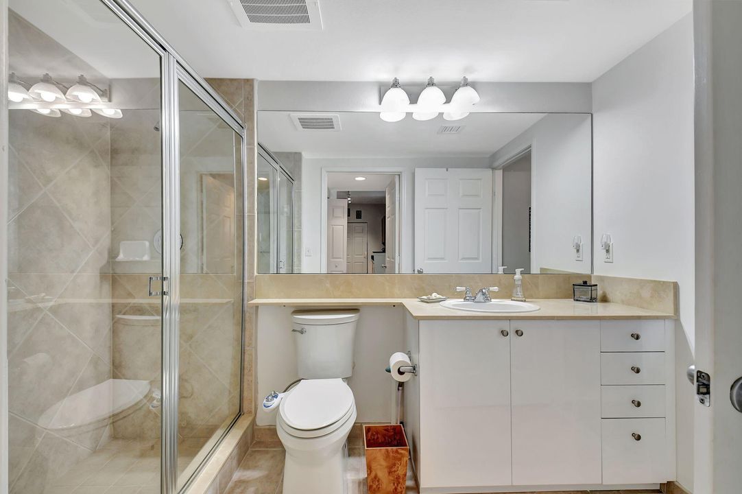 For Sale: $475,000 (2 beds, 2 baths, 1206 Square Feet)