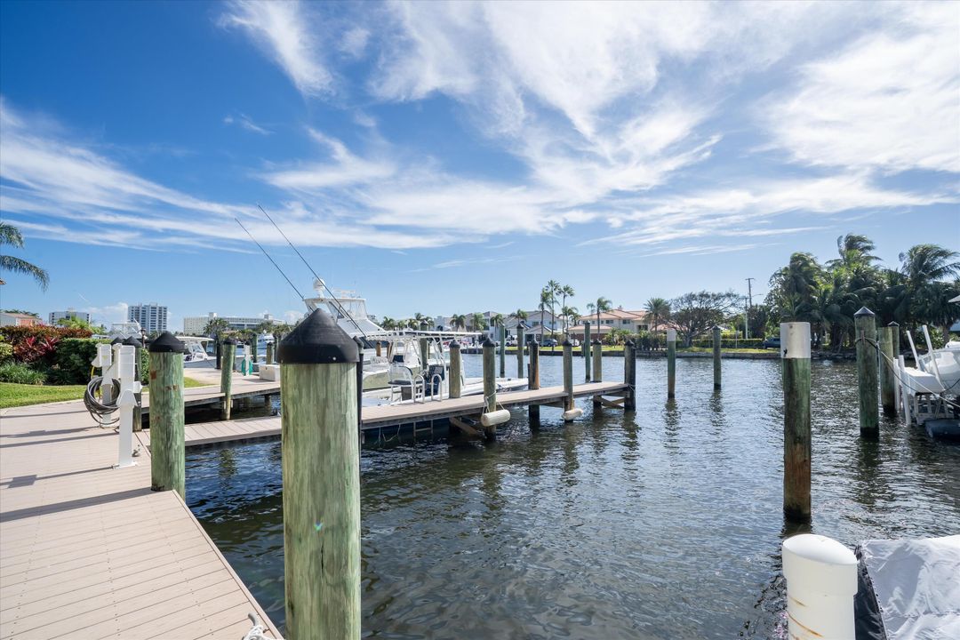 For Sale: $895,000 (3 beds, 2 baths, 1542 Square Feet)