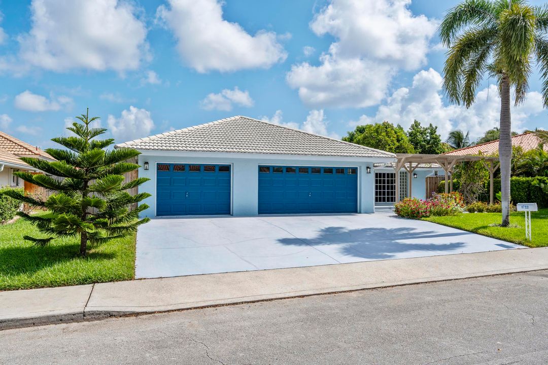 For Sale: $620,000 (3 beds, 2 baths, 2638 Square Feet)