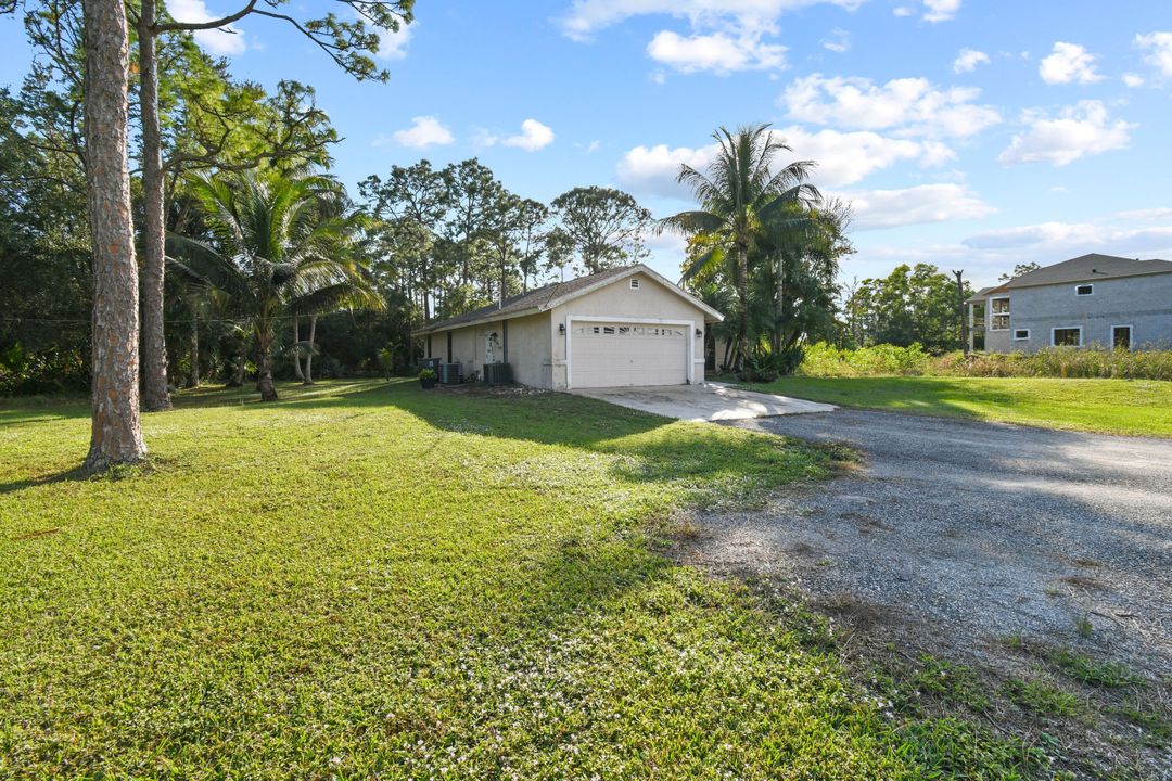 For Sale: $569,000 (3 beds, 2 baths, 1394 Square Feet)