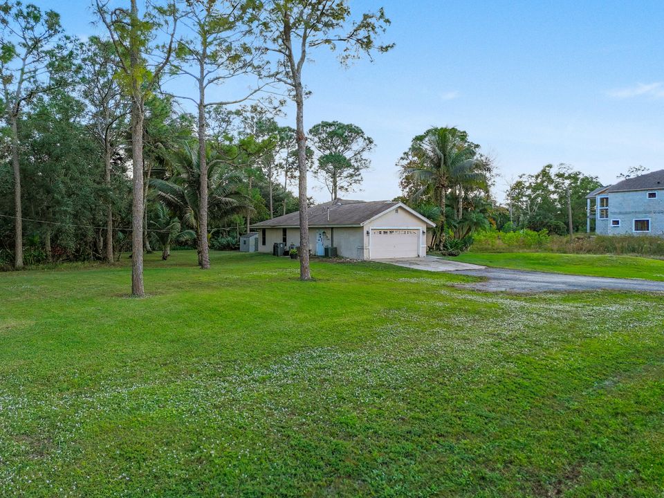 For Sale: $569,000 (3 beds, 2 baths, 1394 Square Feet)