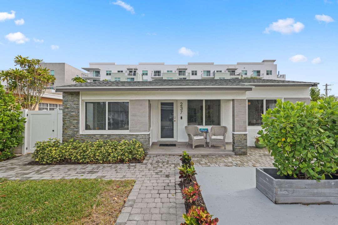 For Sale: $1,875,000 (5 beds, 4 baths, 2370 Square Feet)