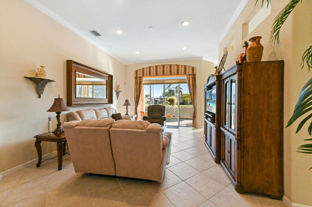 For Sale: $599,900 (3 beds, 2 baths, 2231 Square Feet)