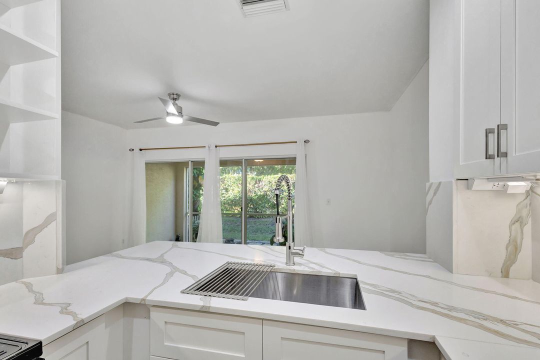 For Sale: $354,900 (2 beds, 2 baths, 1202 Square Feet)