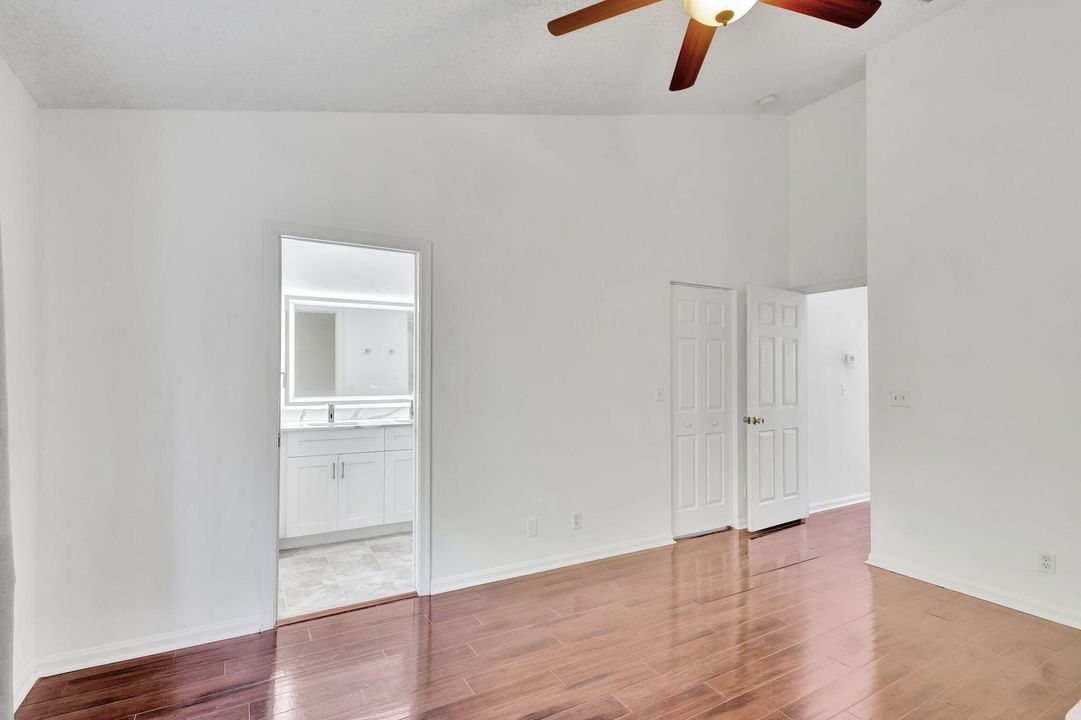 For Sale: $354,900 (2 beds, 2 baths, 1202 Square Feet)