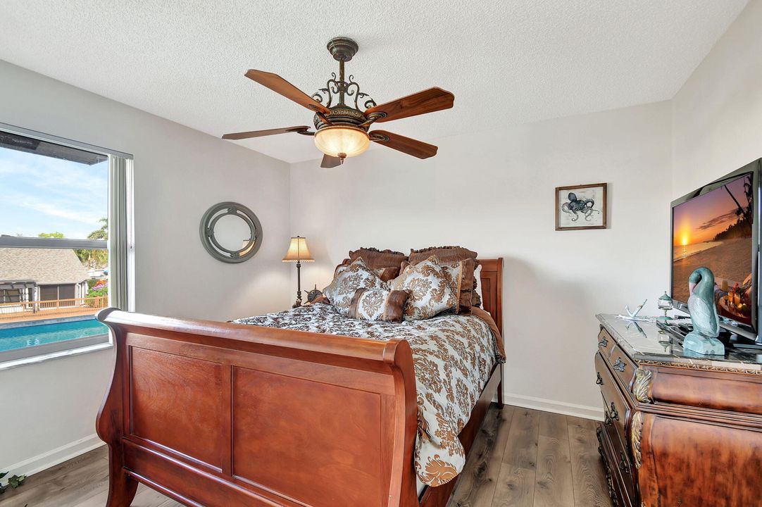 For Sale: $385,000 (2 beds, 2 baths, 1418 Square Feet)