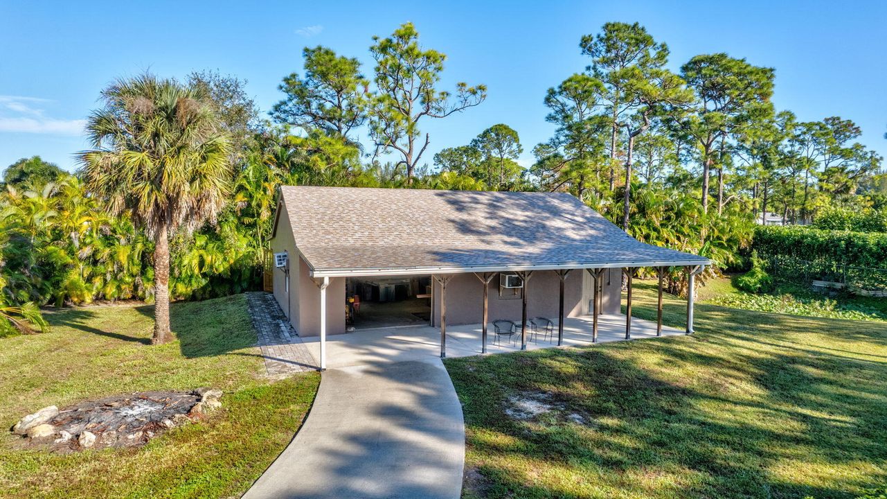 For Sale: $685,000 (3 beds, 2 baths, 1408 Square Feet)