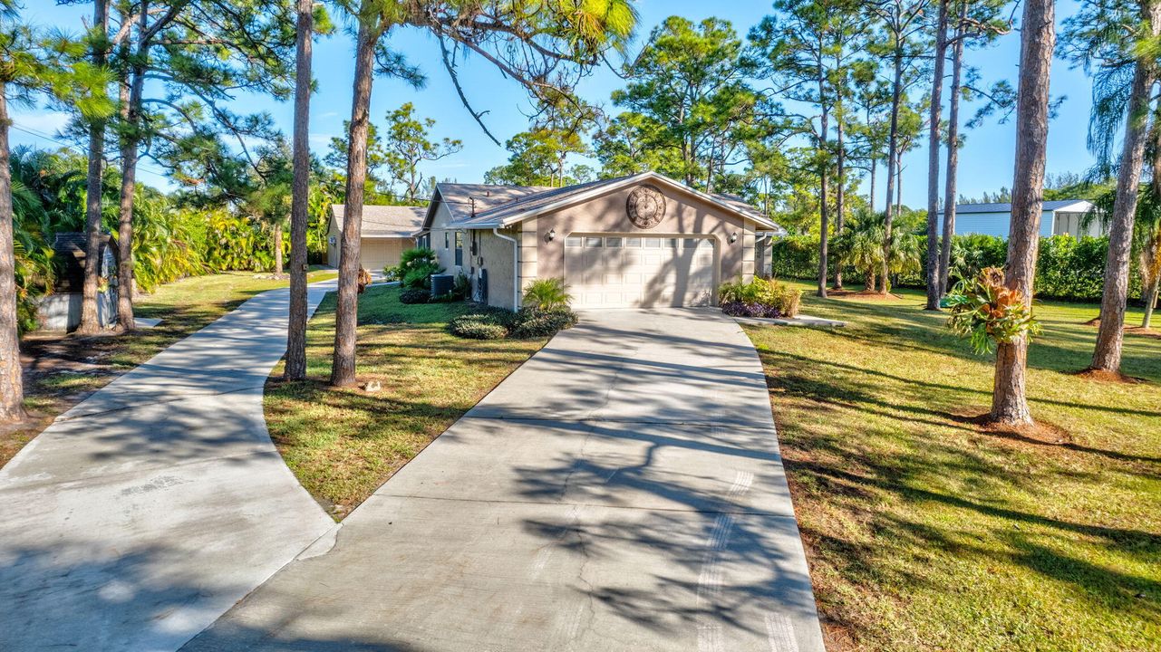 For Sale: $685,000 (3 beds, 2 baths, 1408 Square Feet)