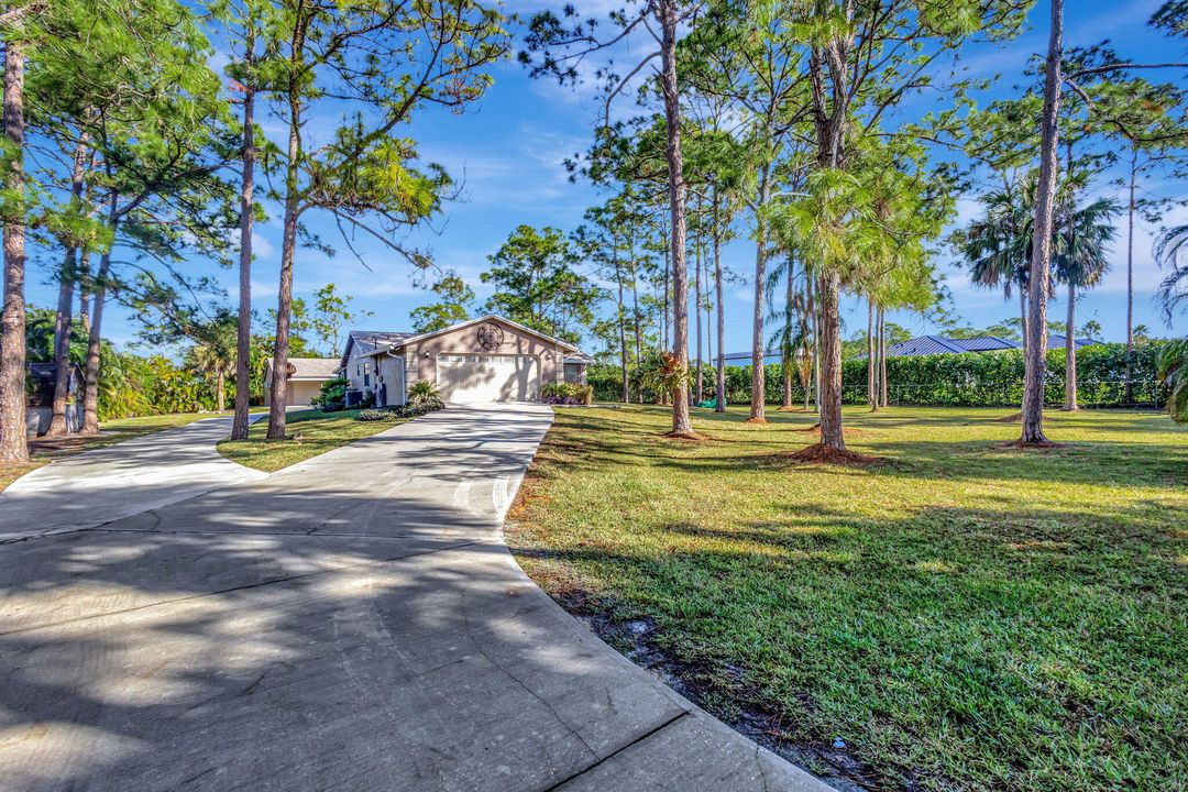 For Sale: $685,000 (3 beds, 2 baths, 1408 Square Feet)