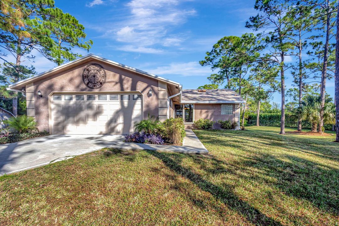 For Sale: $685,000 (3 beds, 2 baths, 1408 Square Feet)