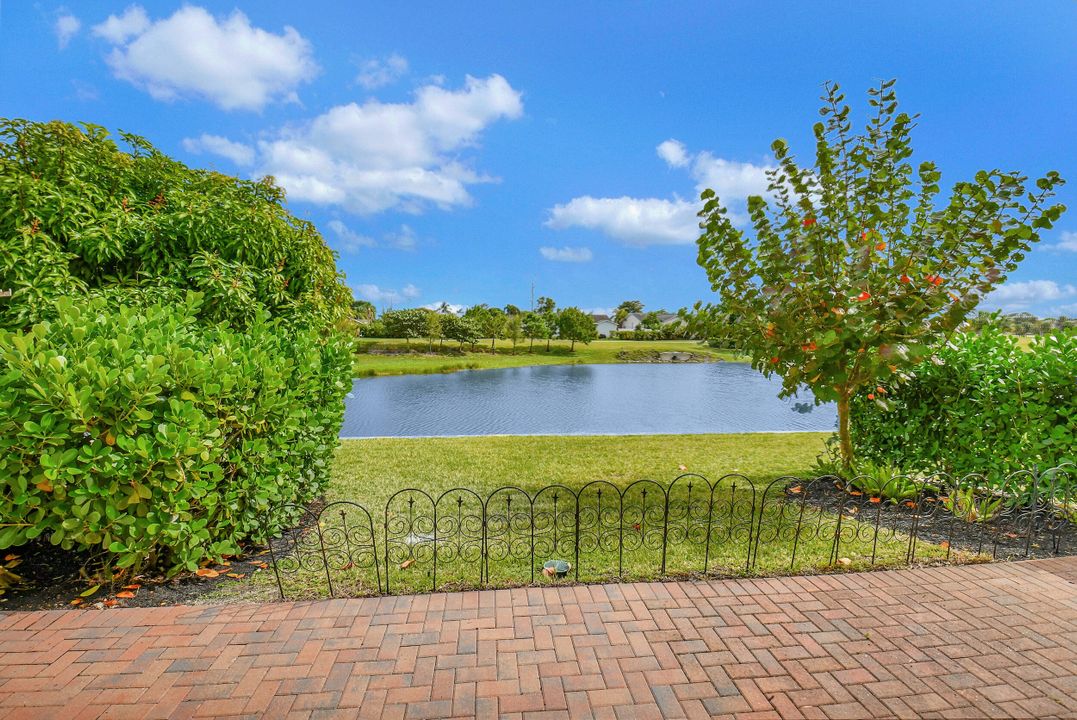 For Sale: $699,000 (3 beds, 2 baths, 2131 Square Feet)