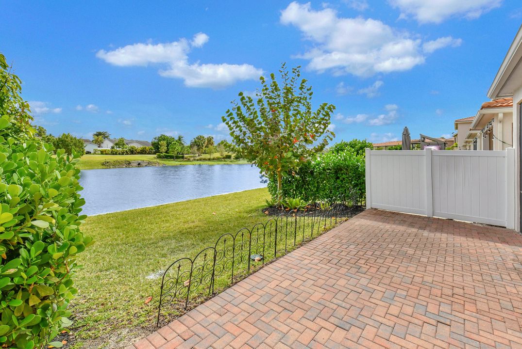 For Sale: $699,000 (3 beds, 2 baths, 2131 Square Feet)