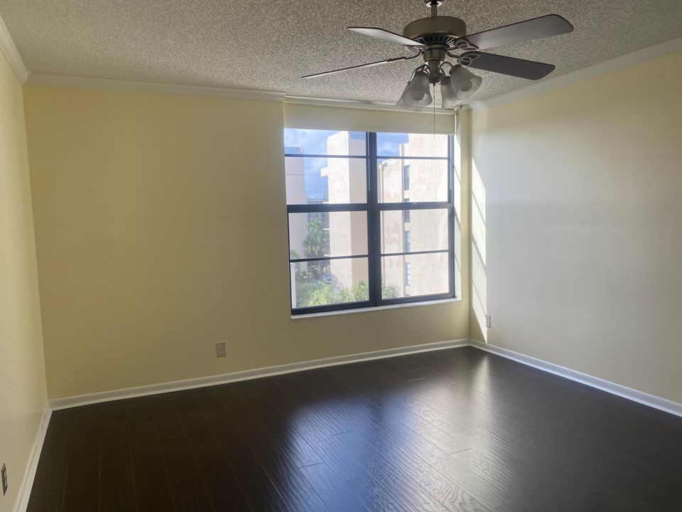 For Rent: $2,950 (2 beds, 2 baths, 1095 Square Feet)