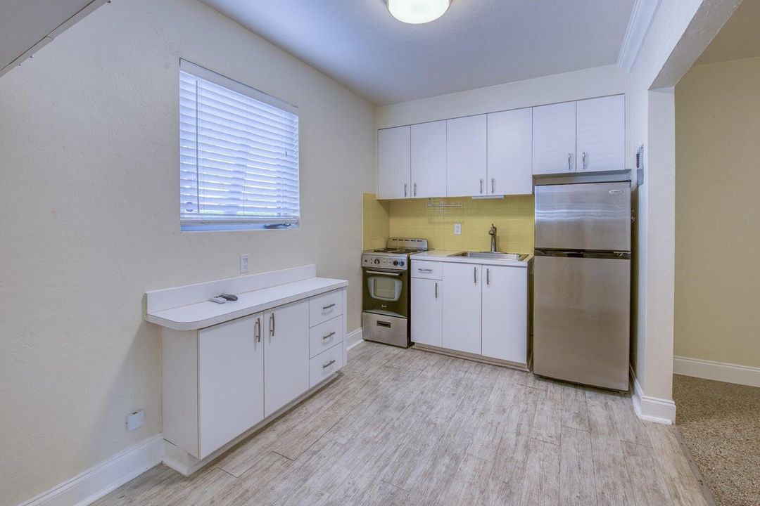 For Rent: $1,625 (1 beds, 1 baths, 600 Square Feet)