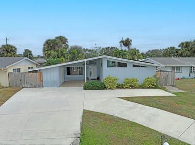 For Sale: $649,000 (3 beds, 2 baths, 1280 Square Feet)