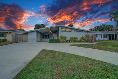 For Sale: $649,000 (3 beds, 2 baths, 1280 Square Feet)