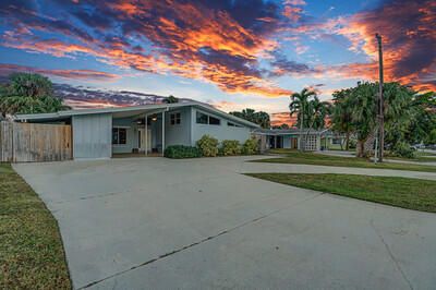 For Sale: $649,000 (3 beds, 2 baths, 1280 Square Feet)