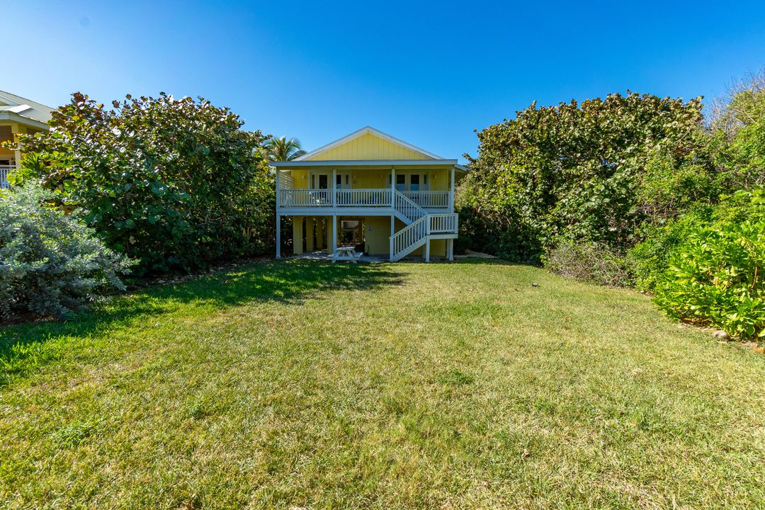 For Sale: $1,995,000 (3 beds, 2 baths, 1440 Square Feet)