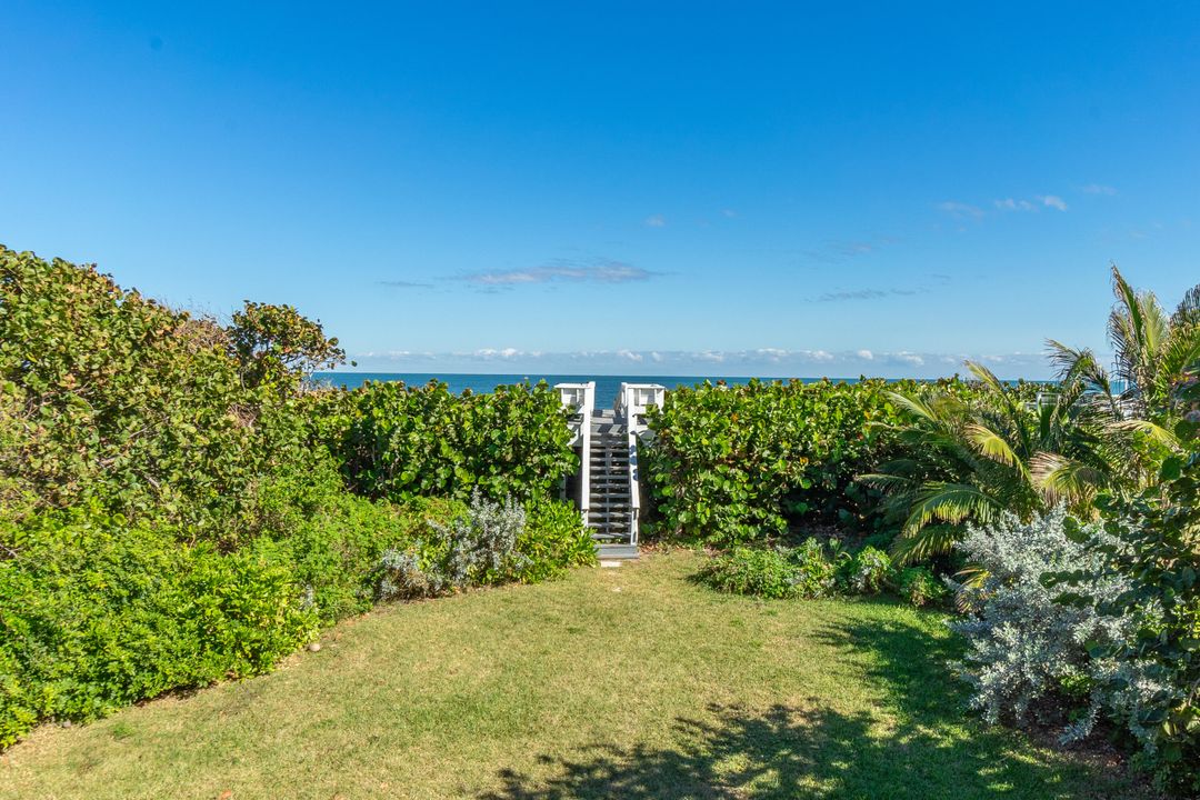 For Sale: $1,995,000 (3 beds, 2 baths, 1440 Square Feet)