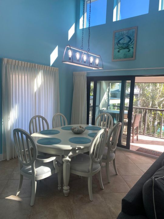 В аренду: $6,200 (2 спален, 2 ванн, 1200 Квадратных фут)