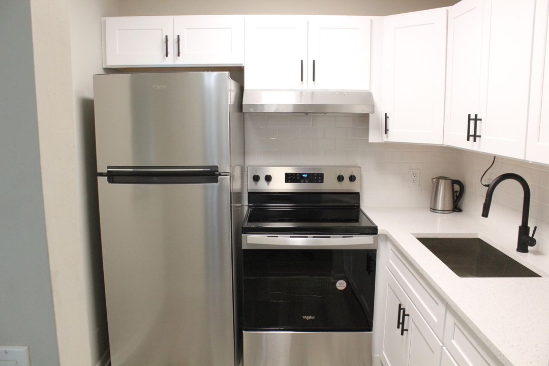 For Rent: $1,600 (1 beds, 1 baths, 593 Square Feet)