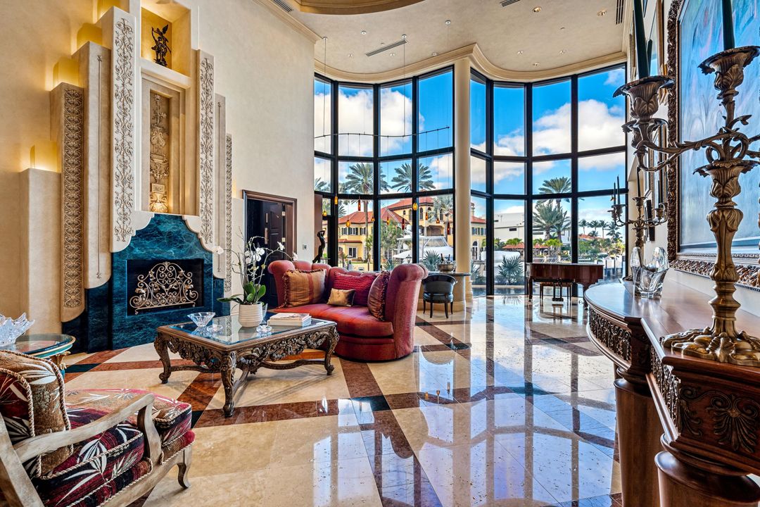 For Sale: $9,950,000 (5 beds, 6 baths, 9887 Square Feet)