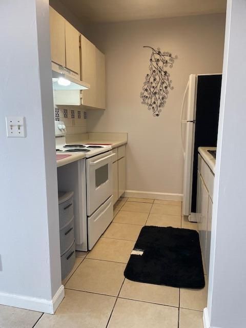 For Rent: $1,600 (1 beds, 1 baths, 615 Square Feet)