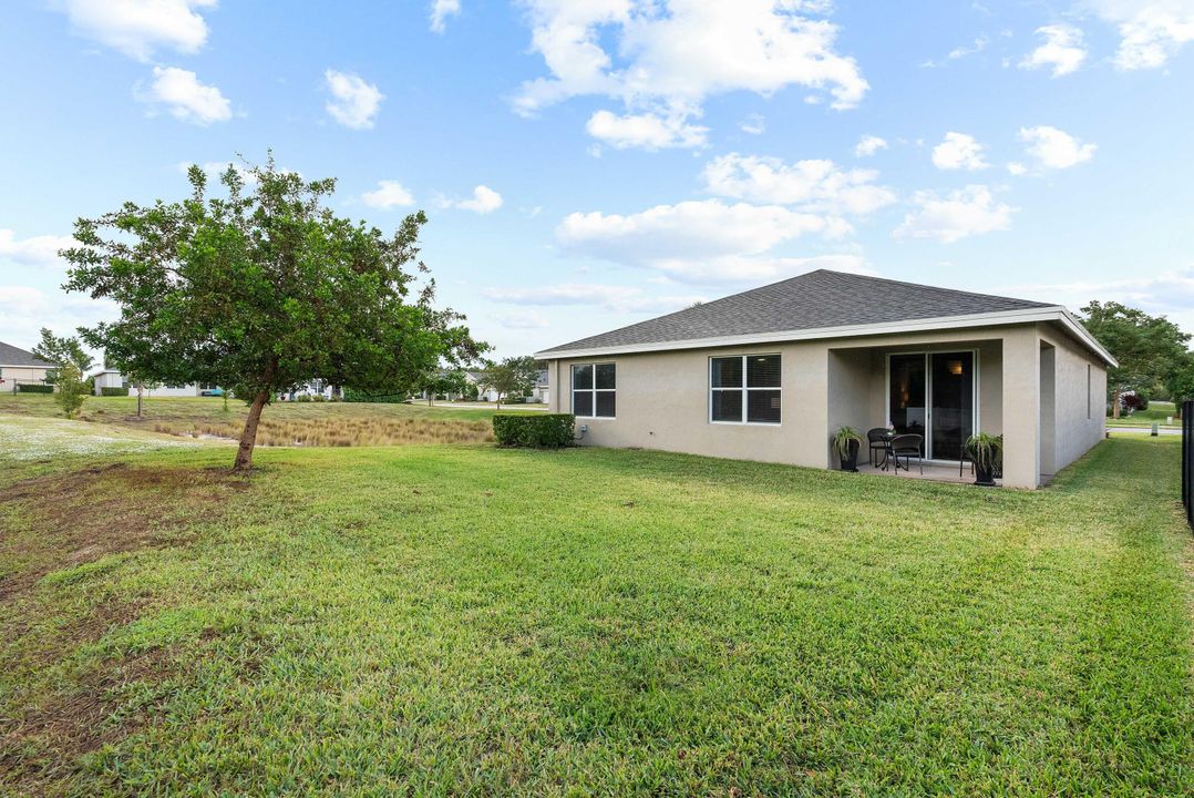 For Sale: $515,000 (4 beds, 2 baths, 1811 Square Feet)